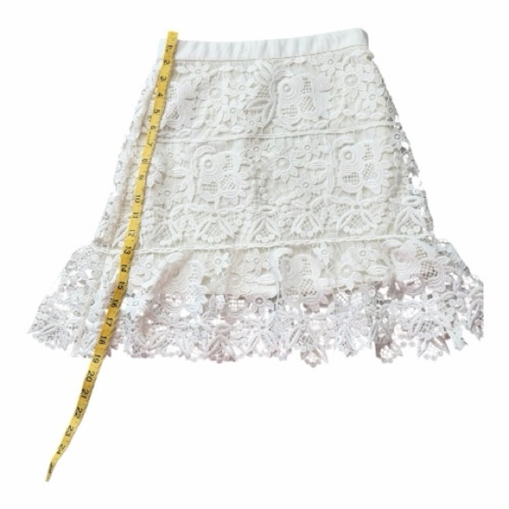 Self-Portrait White Floral Lace Mini Skirt – Guipure Lace, Zip Back - Picture 5 of 6
